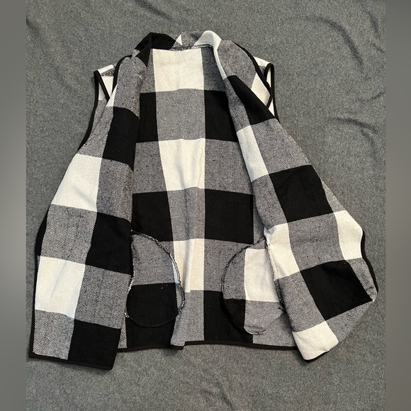 Black/White Buffalo Plaid Vest - Picture 2 of 5